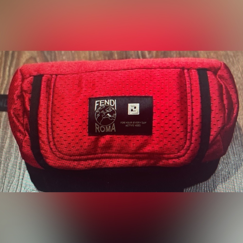 NWT MENS FENDI x KWAY LIMITED EDITION ITALY PERFORATED RED REVERSIBLE JACKET MED - Picture 15 of 15